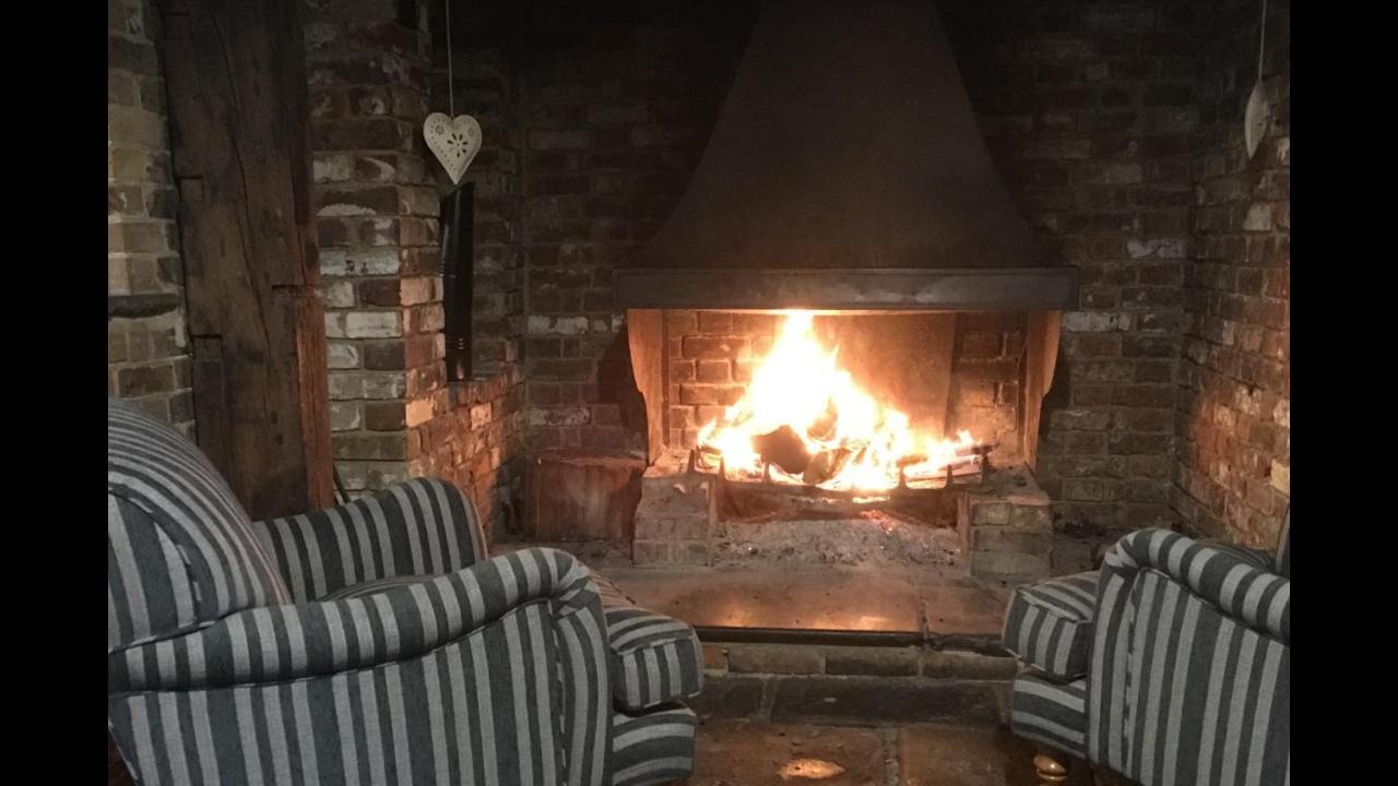 Blazing Donkey Countryside Retreat 호텔 샌드위치 외부 사진