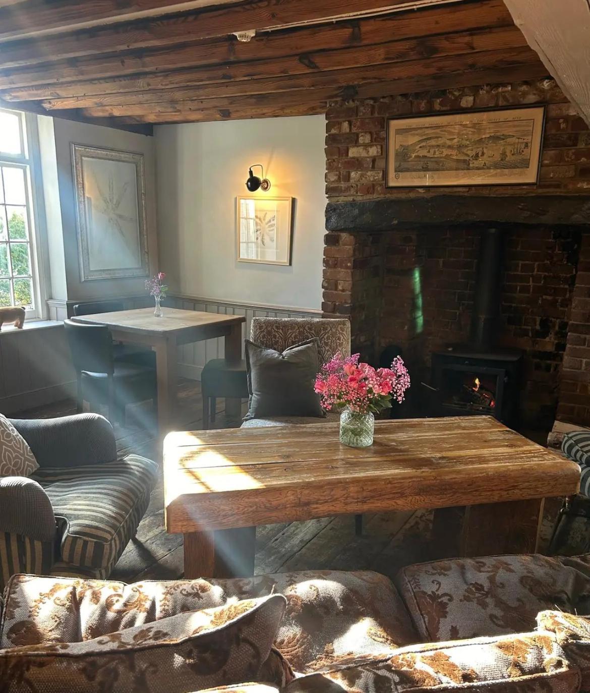 Blazing Donkey Countryside Retreat 호텔 샌드위치 외부 사진